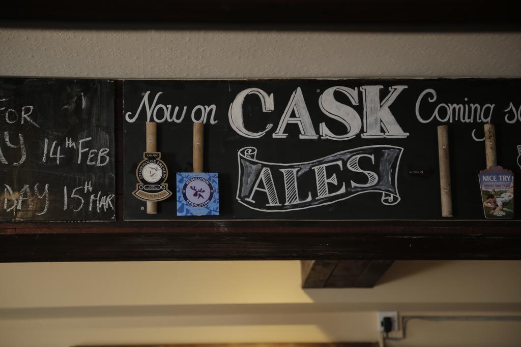 Hanmer Arms 외부 사진