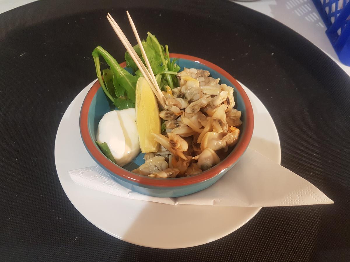 Hanmer Arms 외부 사진
